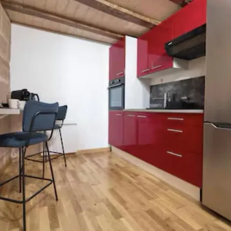 Apartment La Des Legendes - Duplex Climatise - Centre Historique *