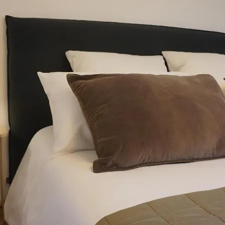 Apartment La Des Legendes - Duplex Climatise - Centre Historique