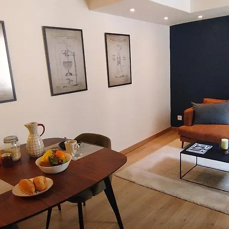 Apartment La Des Legendes - Duplex Climatise - Centre Historique *